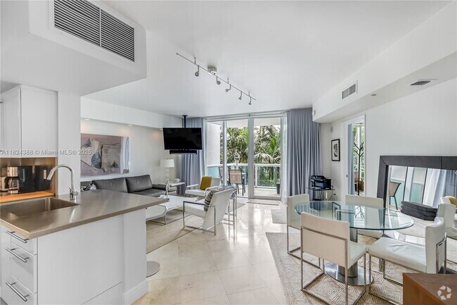 Building Photo - 1000 South Pointe Dr Rental