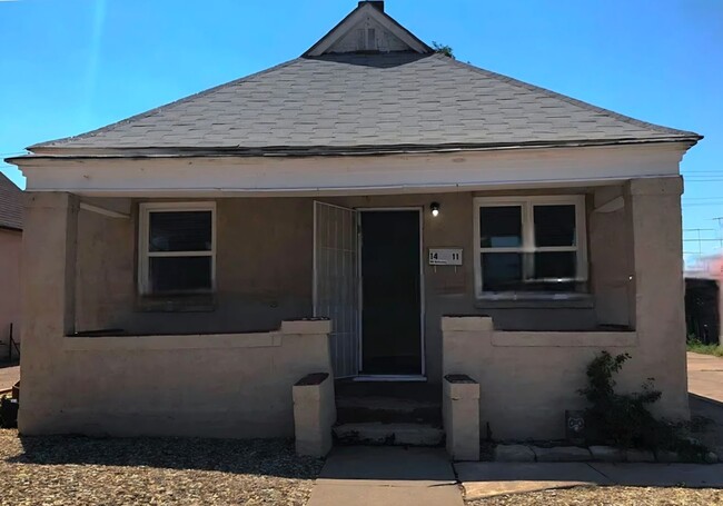 Building Photo - 1411 E Orman Ave