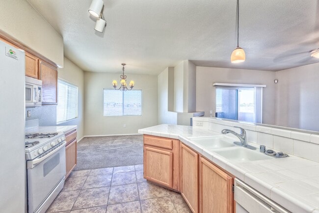 Photo - 1050 E Cactus Ave Unit 2091