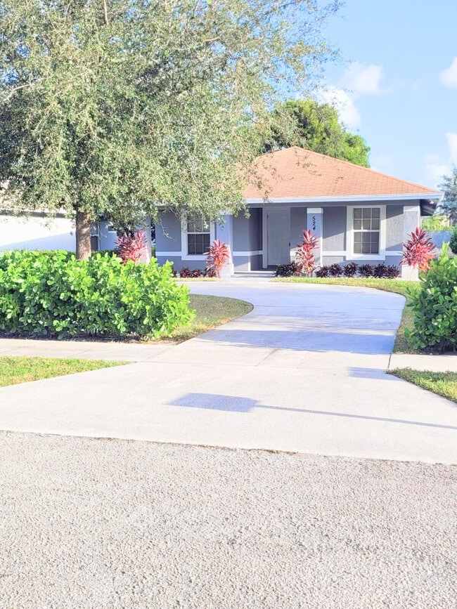 Photo - 524 Southridge Rd