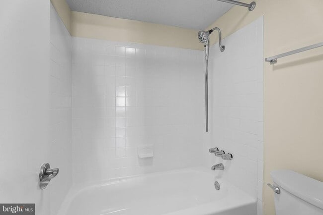 Photo - 60 S Van Dorn St Unidad 208