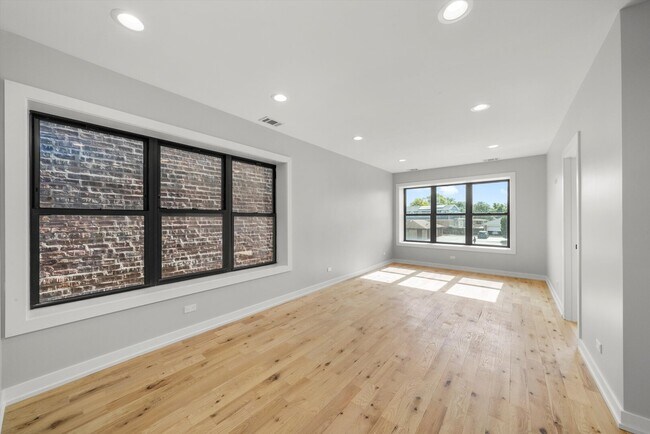 Photo - 5738 S Archer Ave