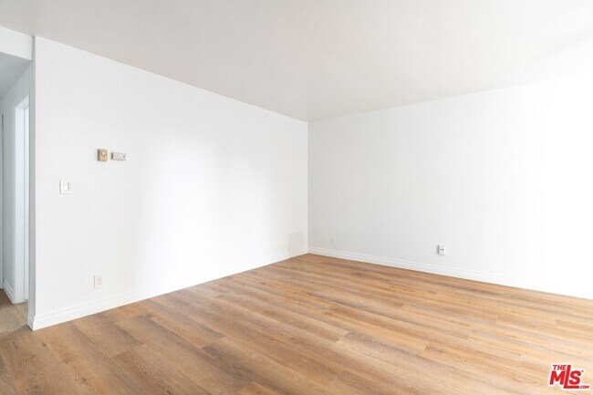 4255 5th St Unidad 107