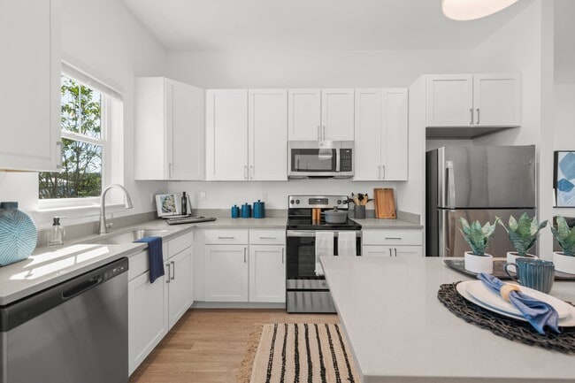 Photo - The Tides at Waterside