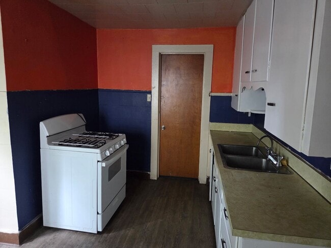 Photo - 811 N Townsend St Unit Apt. 1
