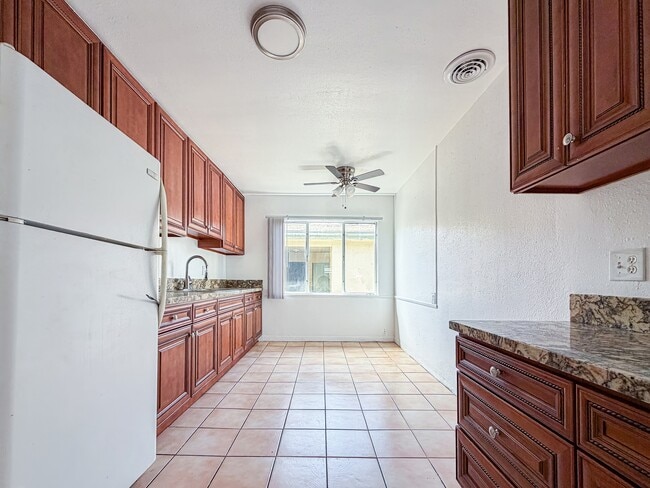 Photo - 4024 Palmwood Dr Unit 2