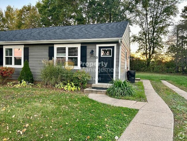 Building Photo - 2906 Oakdale Ave Rental