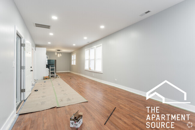 Building Photo - 2659 W Homer St Unit 3
