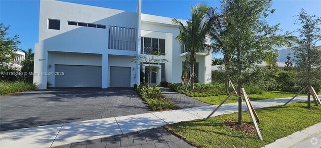 Building Photo - 16644 Botaniko Dr N Rental