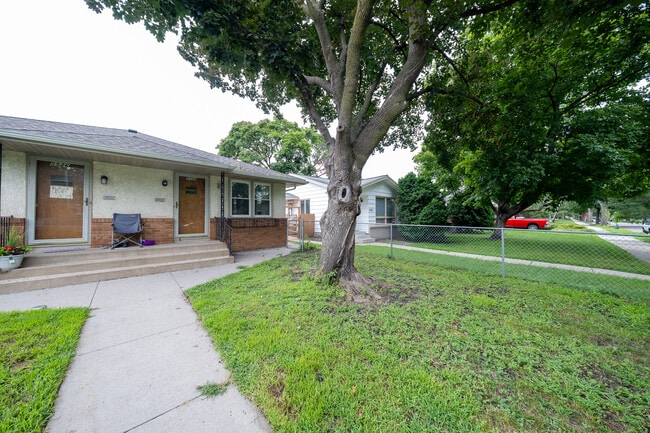 Building Photo - 5524 Oliver Ave S Rental