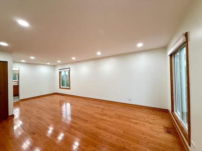 Photo - 2449 Carlton Dr