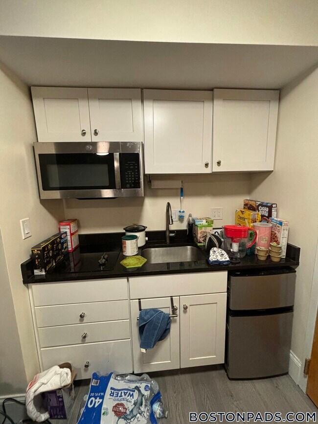 Photo - 79 Westland Ave Unidad 2