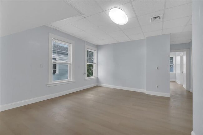 Photo - 131 Wendell St