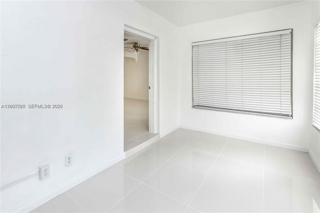Photo - 1722 Wiley St Unit 1722