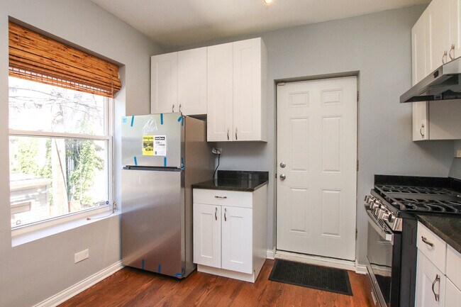 Photo - 1626 W Farwell Ave Unit 1F