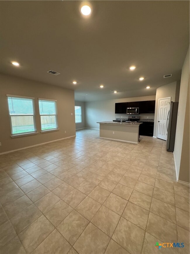 Photo - 1504 Rolling Thunder Dr