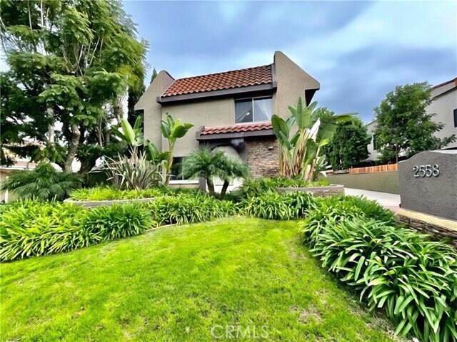 Photo - 2558 Orange Ave