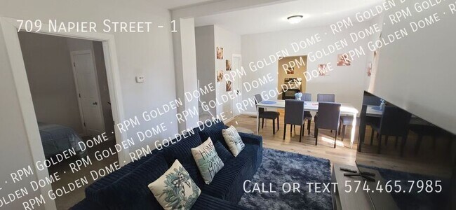 Photo - 709 Napier St Unit 1
