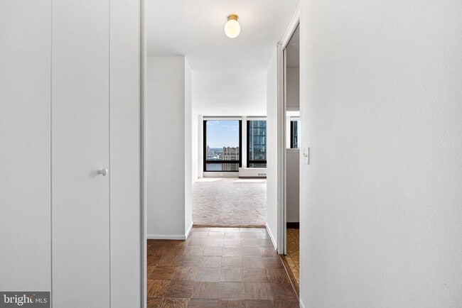 Photo - 200 Locust St Unidad 27F-N