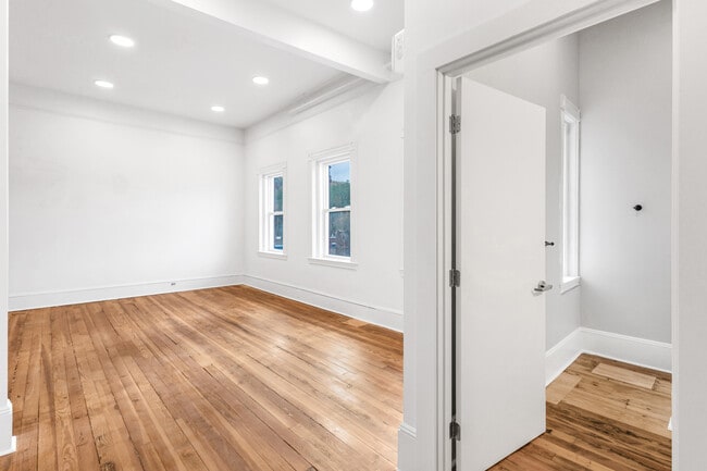 Photo - Cates Block Unit 2B