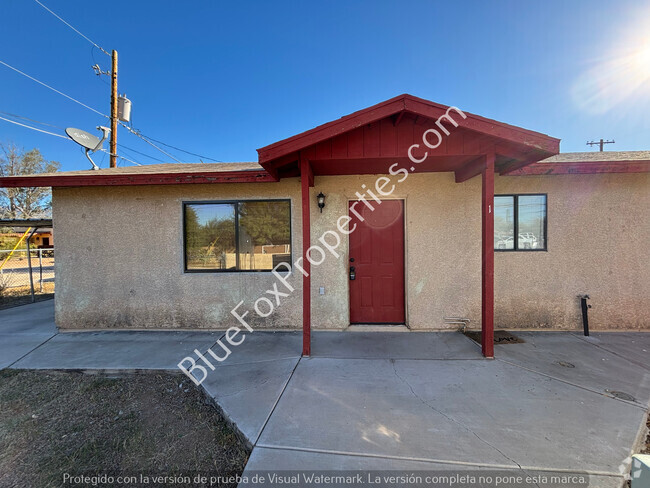 Building Photo - 2 Bedroom, 2 Bathroom Home in Central Tucson