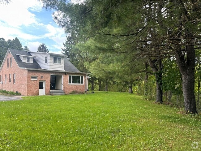 Building Photo - 99 Castle Creek Rd Rental