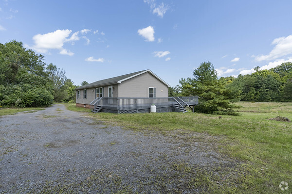 Building Photo - 29036 Rogers Rd Rental