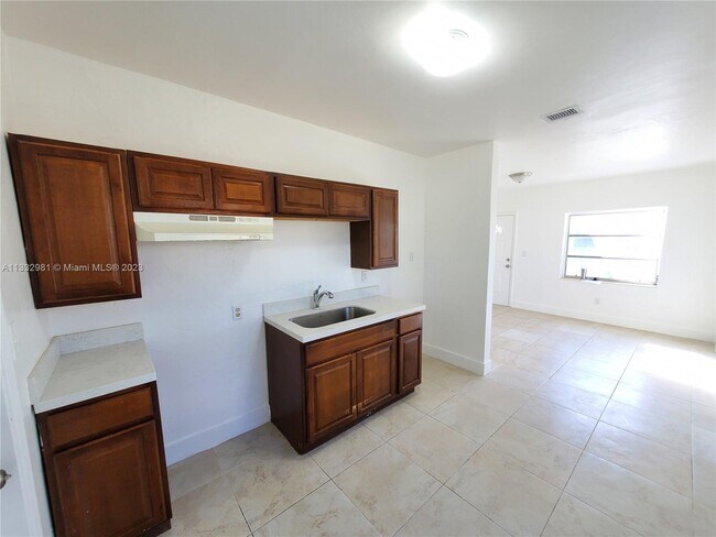 Photo - 10135 SW 172nd St