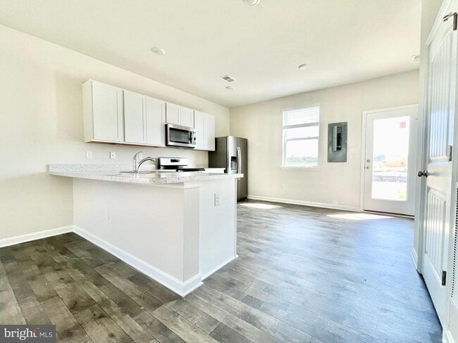 Photo - 412 Ridgely Blvd