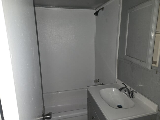 Photo - 1701 Boney St