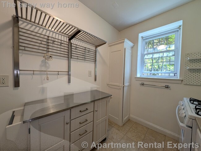 Photo - 16 Ware St Unit #B