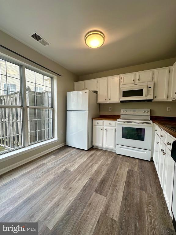 Building Photo - 8119 Bayonet Way Unit 101 Rental