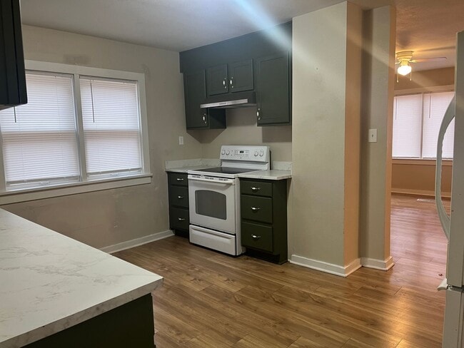 Photo - 1717 SW Lane St