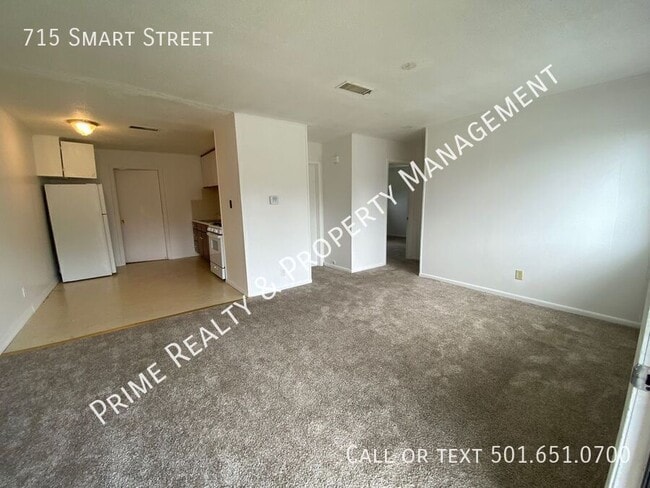 715 Smart St