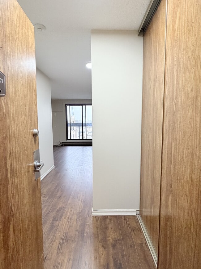 Photo - 1653 Ouellette Ave Unit 901