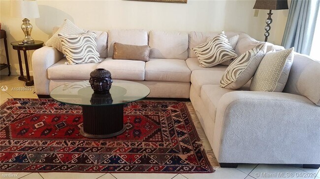 Photo - 1 br, 1 bath  - 2990 NE 16th Ave