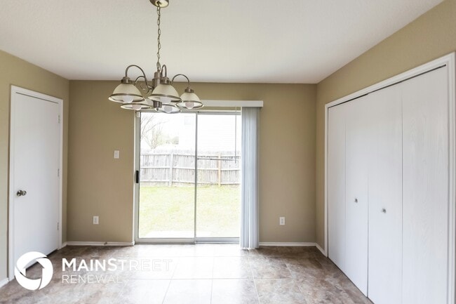 Photo - 11 Basin Elm