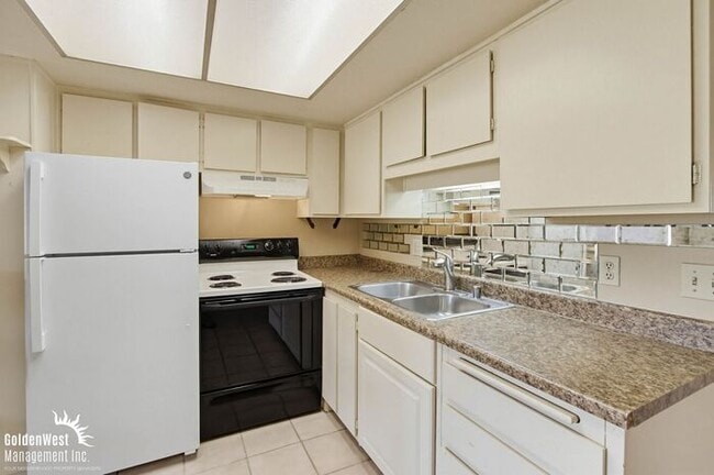Photo - Charming 1Bdm 1Ba Condo with Scenic Golf Course Views at Mountain Meadow!