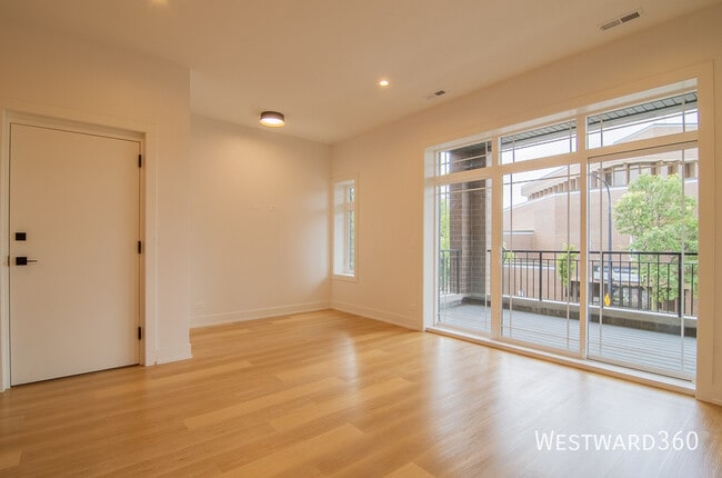Photo - 2046 W Washington Blvd Unit #3