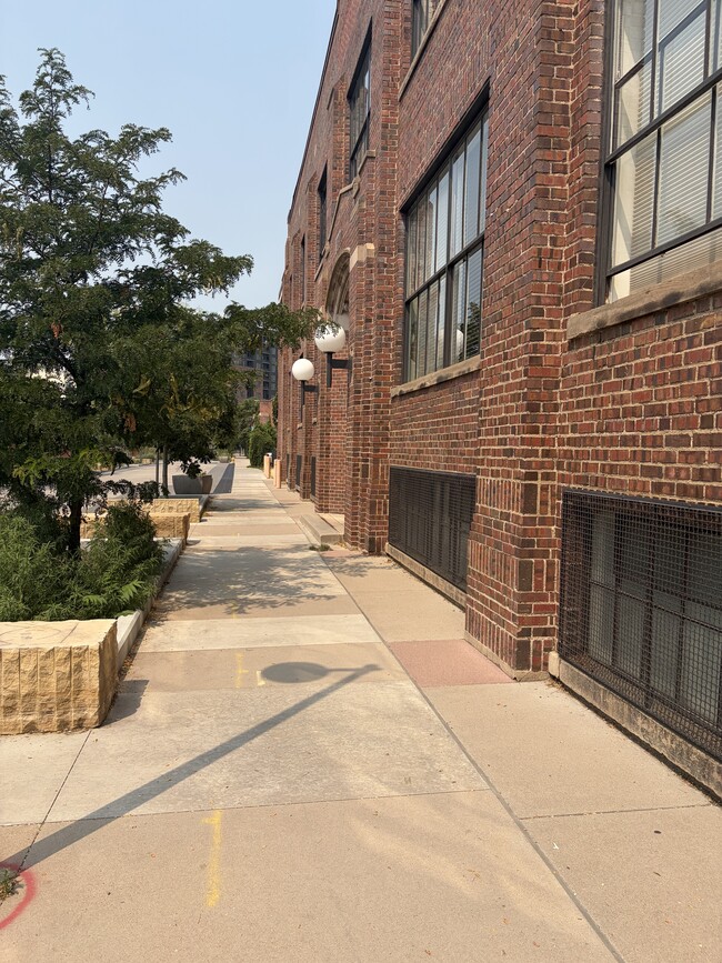 Photo - 1777 E 39th Ave Unidad 208
