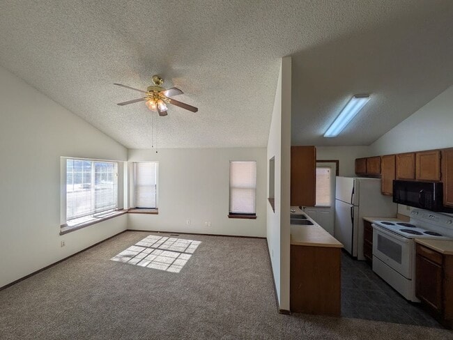 Photo - 4 Bedrooms In Cimarron Hills