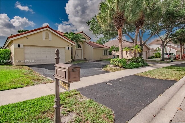 Photo - 7440 NW 65th Ln