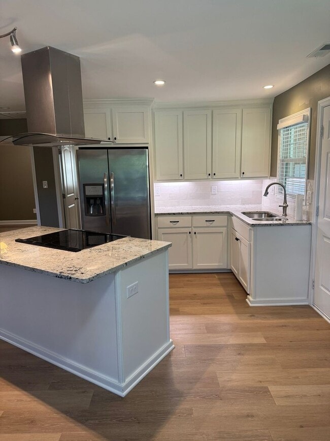 Photo - 2265 Claremont Rd