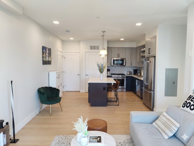 Photo - 287 Maverick St Unit 308