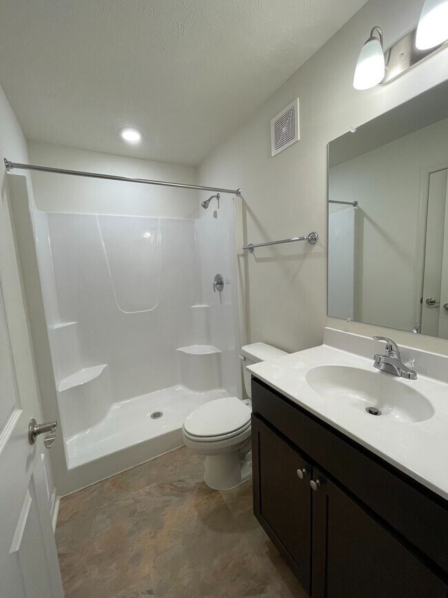Photo - One Bedroom Garden Apartment