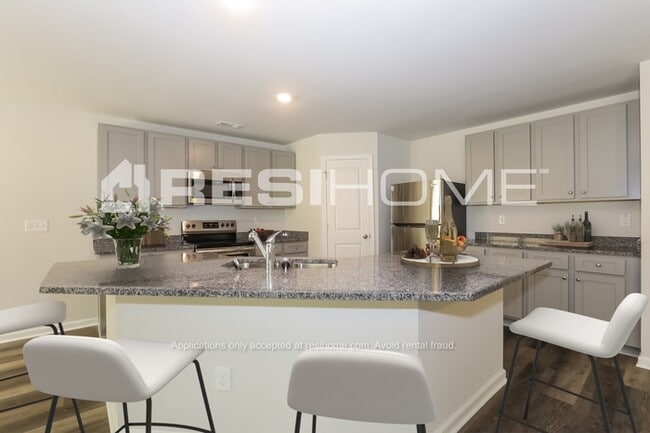 Photo - 21 Remington Ln
