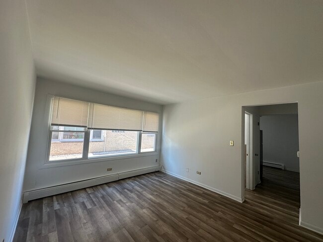 Photo - 8221 W Walsh Ln Unidad GF