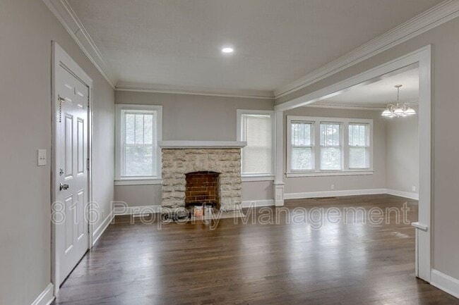 Photo - 2431 E 68th St