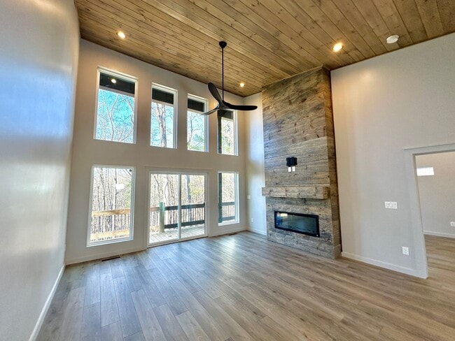 Photo - 660 Old Toccoa Rd