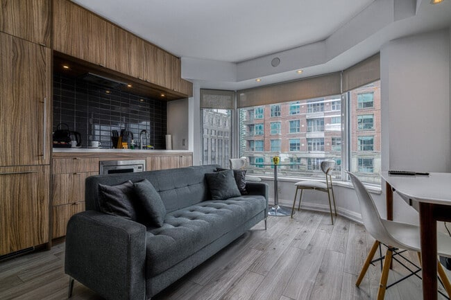 Photo - 155 Yorkville Ave Unité SI ID1045462P